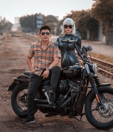 Hot girl Nguyệt Anh bên Harley cực chiến của Thanh Motor