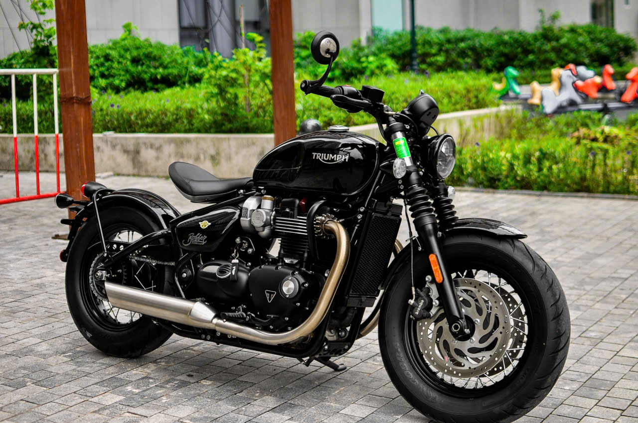 Bobber Black 1200 2023